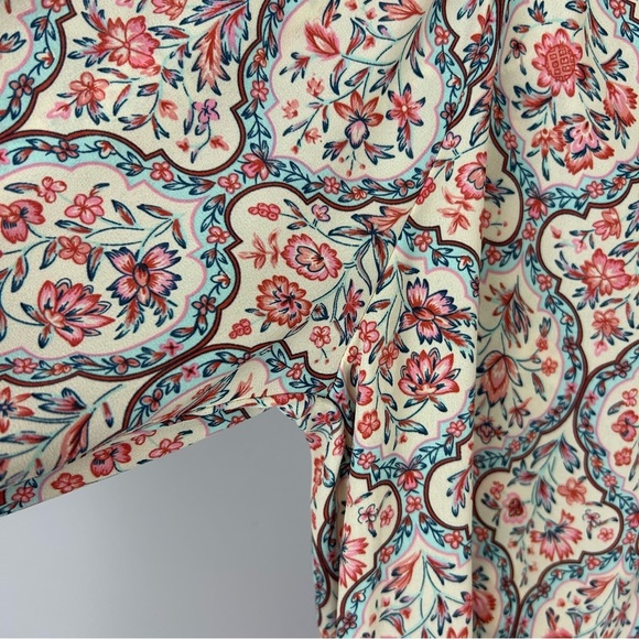 Joie Blue and Pink Floral Relaxed Pleated Blouse Size Large - Picture 4 of 9